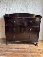 Victorian Painted Mahogany Drawer Set with Washstand - Image 10