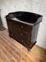 Victorian Painted Mahogany Drawer Set with Washstand - Image 8
